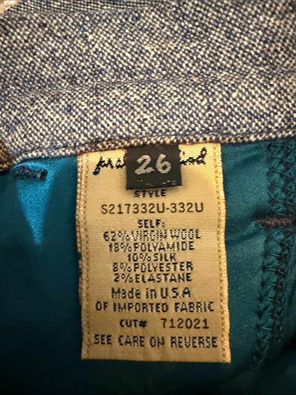 7 FOR ALL MANKIND AUTHENTIC shorts with pockets in front and back